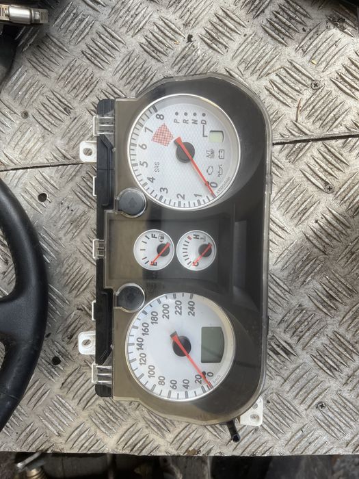 Приборная панель Mitsubishi Outlander 2005г аутлендер