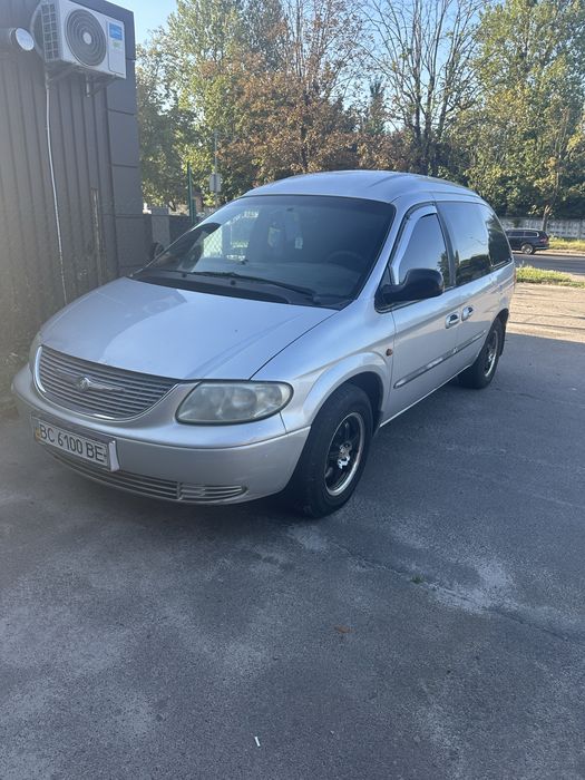 Мінівен Dodge ram van
