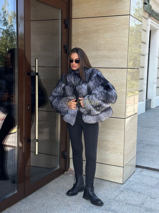 Жіноча шуба полушубок з натурального хутра чорнобурки.  42-48 рр