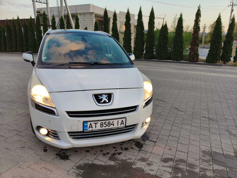 Продам автомобіль Peugeot 5008