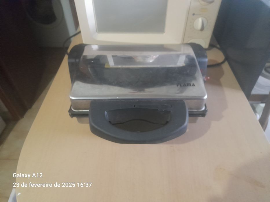 Grelhador tipo tostadeira