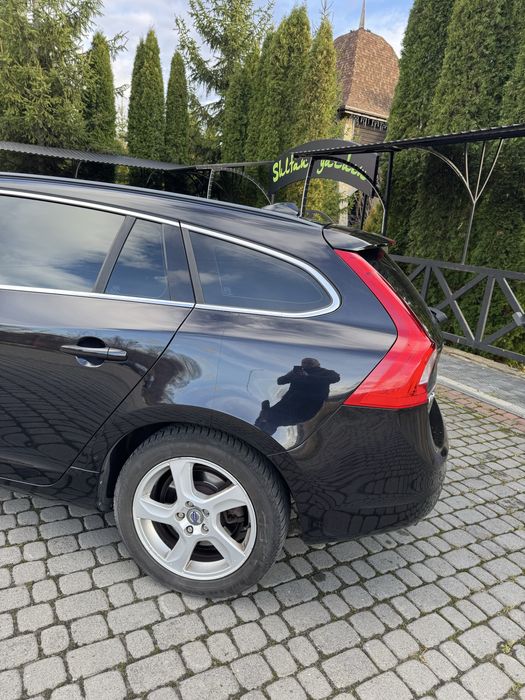 Продам VOLVO V60 Дизель