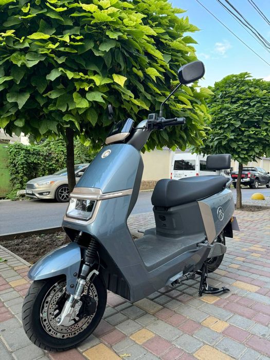 Аренда электроскутеров в Одесі для кур’єрів — запас ходу 180км glovo