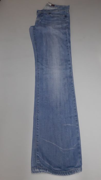 Calças Ganga Salsa semi novas tamanho 32/34 corte a direito/boca sino