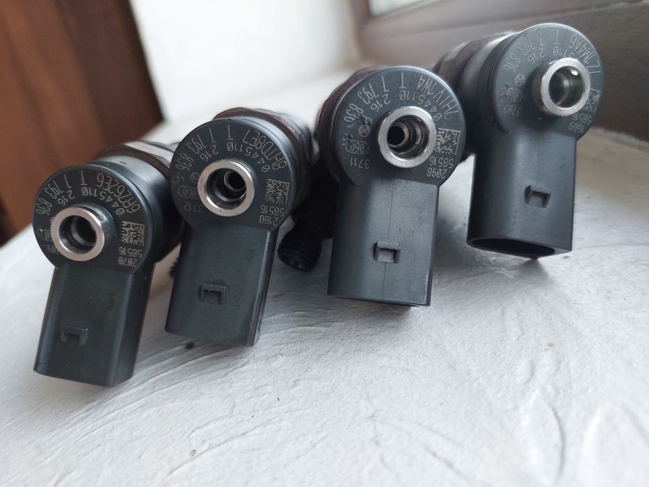 Паливна фурсунка BMW X3 E83 /E46 2.0 DIZELI