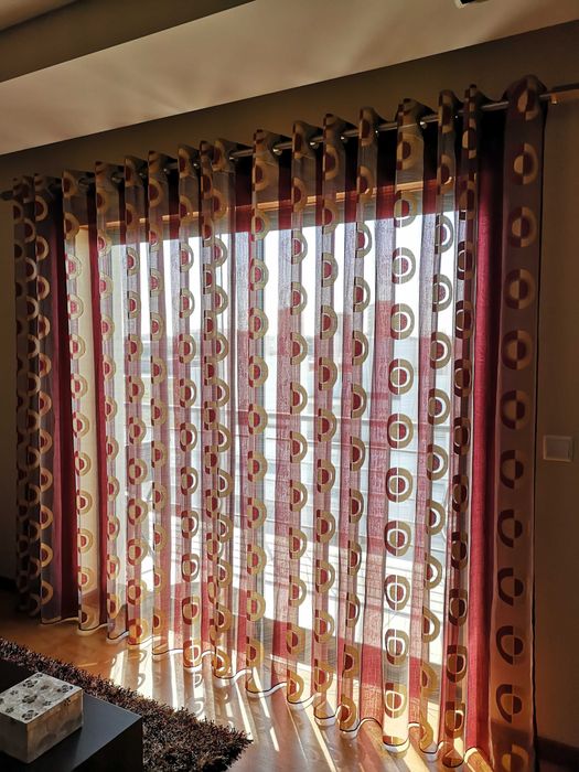 Venda Urgente: Cortinados (3 peças)