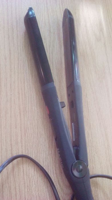 Продам плойку для укладки волос