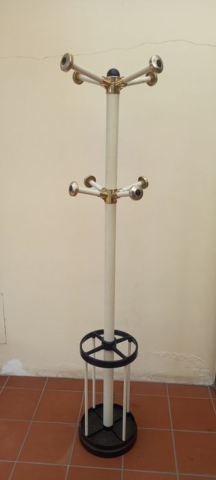 Cabide de pendurar roupa