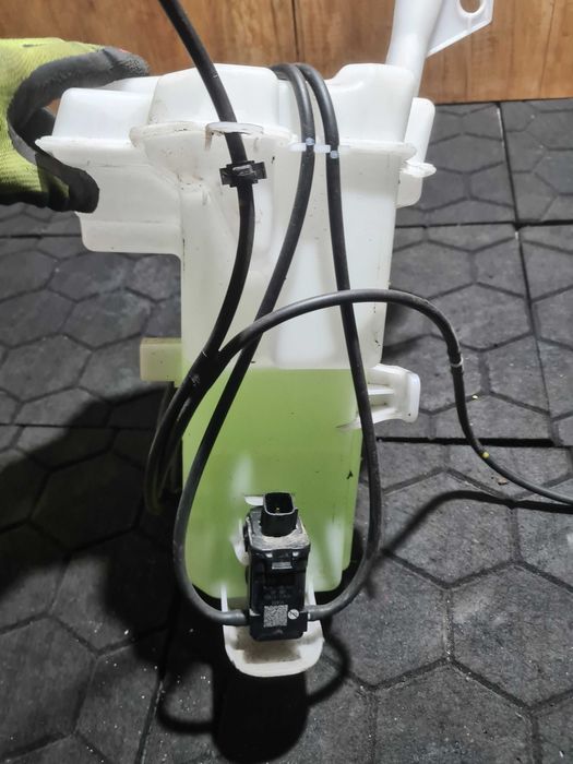 Kia Rio IV 1.2 lift HB zbiornik płynu spryskiwaczy pompka przewody