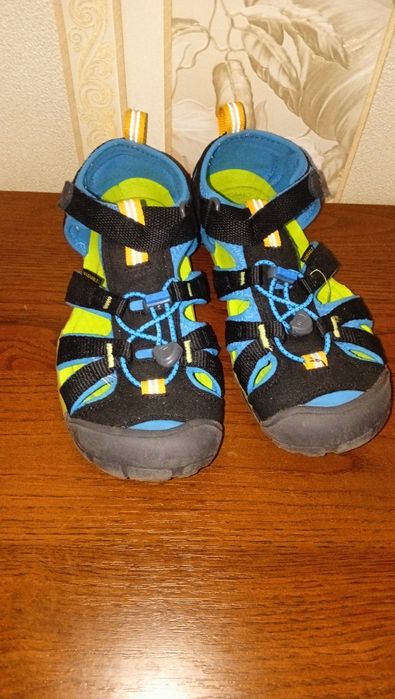 Босоніжки Keen 35 розмір сандалі боссоножки