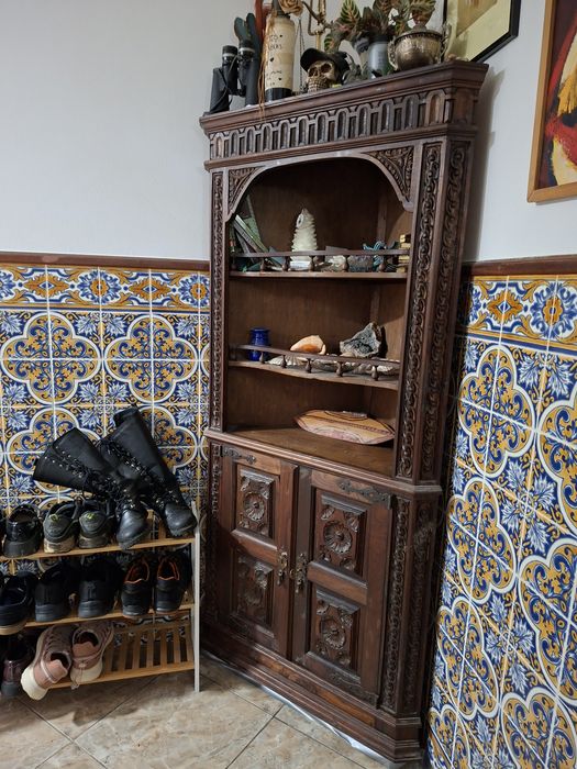 Móvel de Canto Antigo