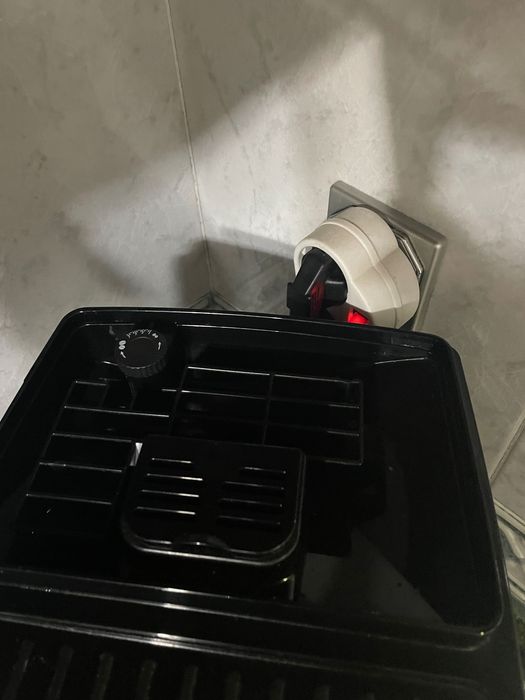 Máquina de café DeLonghi - Magnífica Start