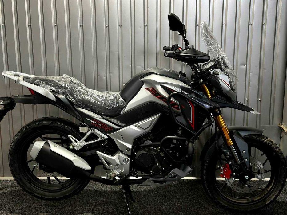 Новий мотоцикл Spark  SP300T-3
