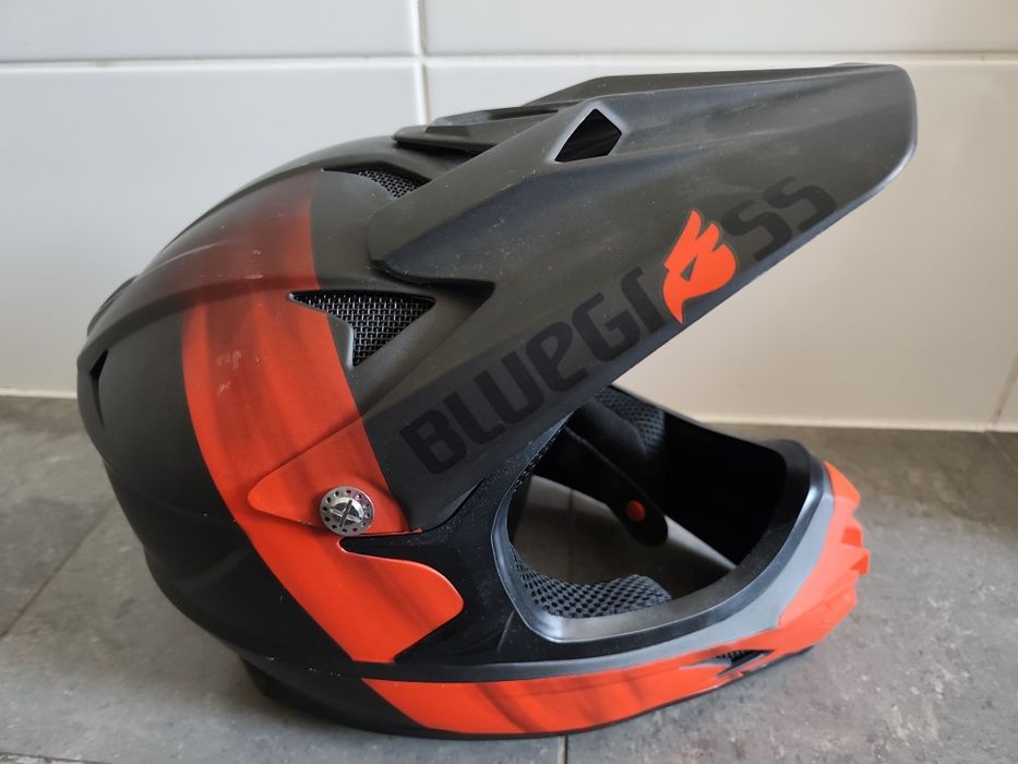 Kask rowerowy Bluegrass L