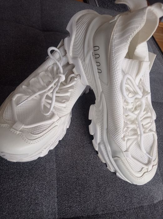 Biale Sneakersy 41