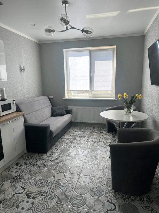 Срочно! ЭКС  1но комнатная на Сахарова с  ремонтом мебелью  за 48 500