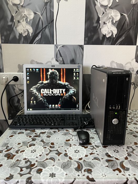 Системный Блок Dell 760 SFX + Монтор + клавиатура и мышка веб камера.