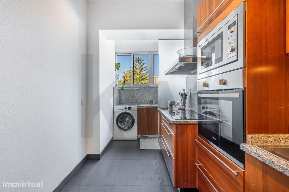 Apartamento T3 com 131 m2 na Avenida da Boavista