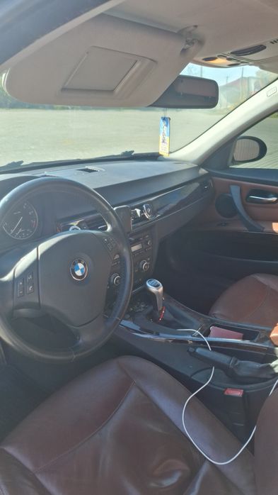 BMW 320I E90 2008 року