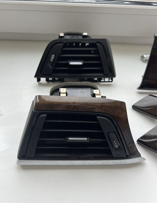 Оригінальний комплект декоративних накладок з темного дерева