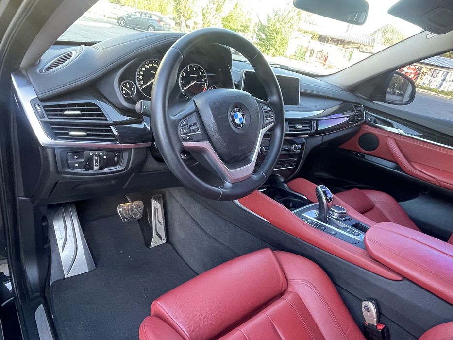 Продам Официальный автомобиль BMW X 6 X-Drive. 2117 гв