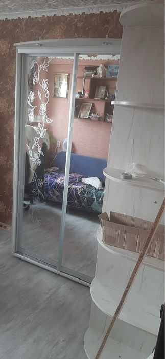 Продам шкаф купе угловой