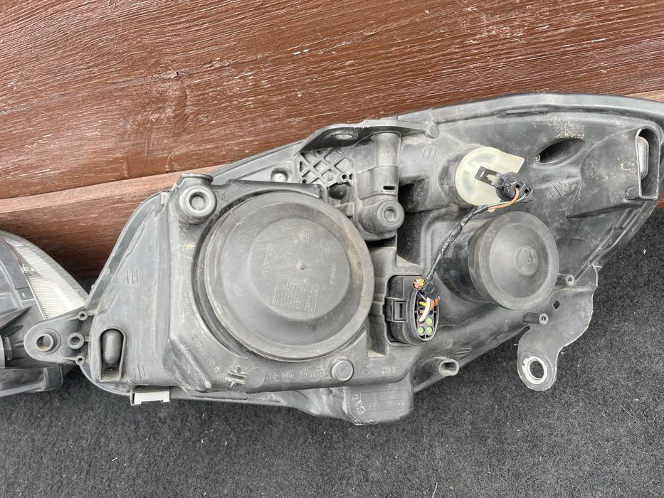 Фари, фара, ліхтарі передні Skoda Fabia 2 Roomster Шкода Фабія 2