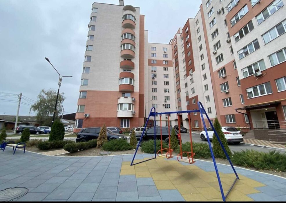 1 квартира вул.Запорізька Є ліжко та диван Новобудова