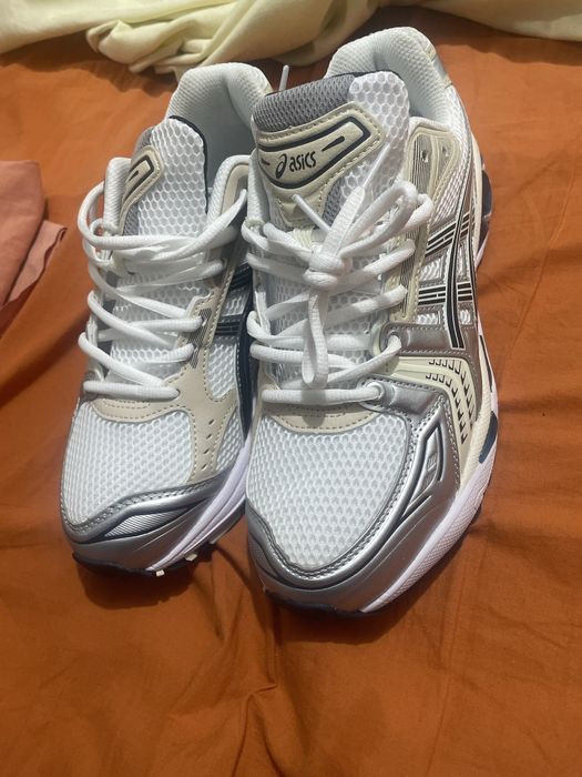 Ténis Asics como novos