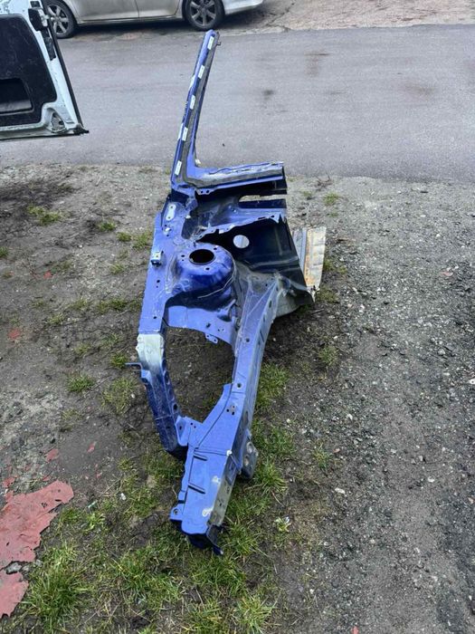 Четверть передняя правая camry 70