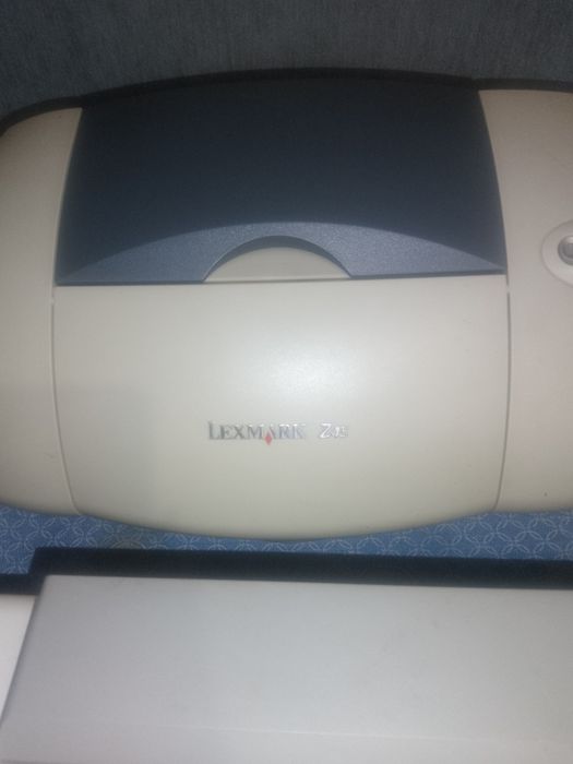 Продам два принтера ксерокса на запчасти