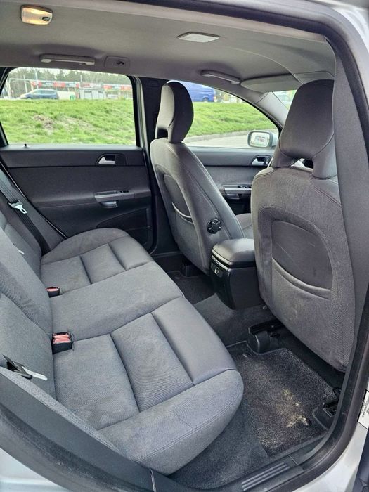 Терміново продам надійний Volvo v50 1.6D