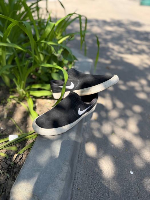 Эти черные слипоны Nike SB Zoom Stefan Janoski Slip