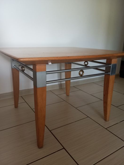 Sprzedam stół stolik z drewna i aluminium