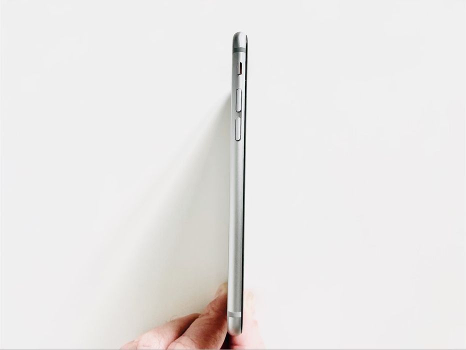 Nieużywany iPhone 6S 64GB Space Grey