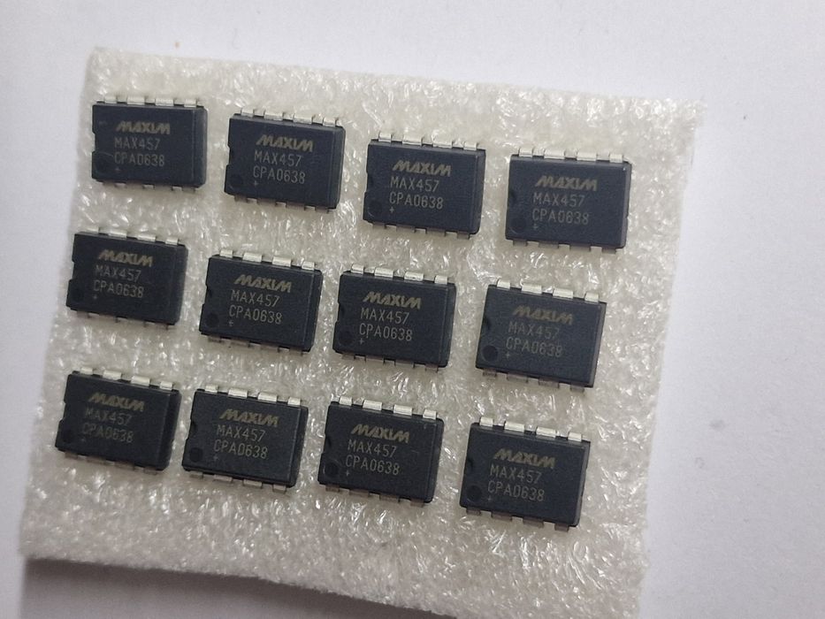 #1163   MAX457CPA - Maxim