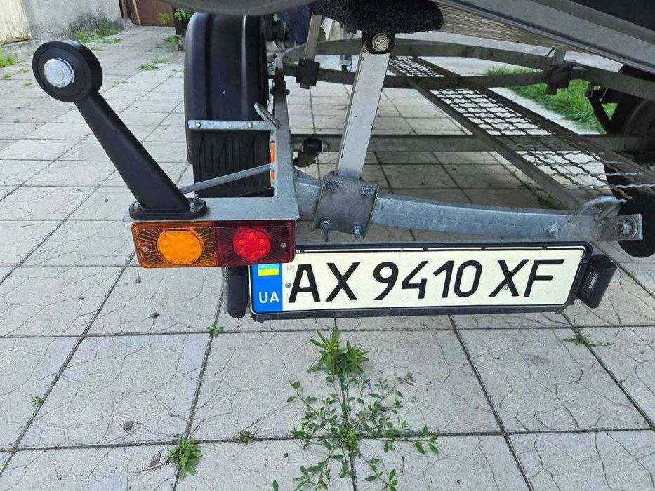Продаеться комплект лодка мотор лафет