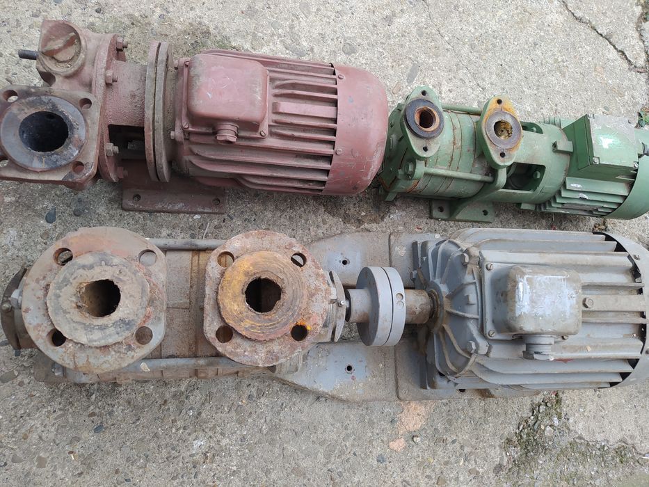 Pompy  hydro forowe    z  silnikam i    4 kw       2,2  kw    1,1 kw
