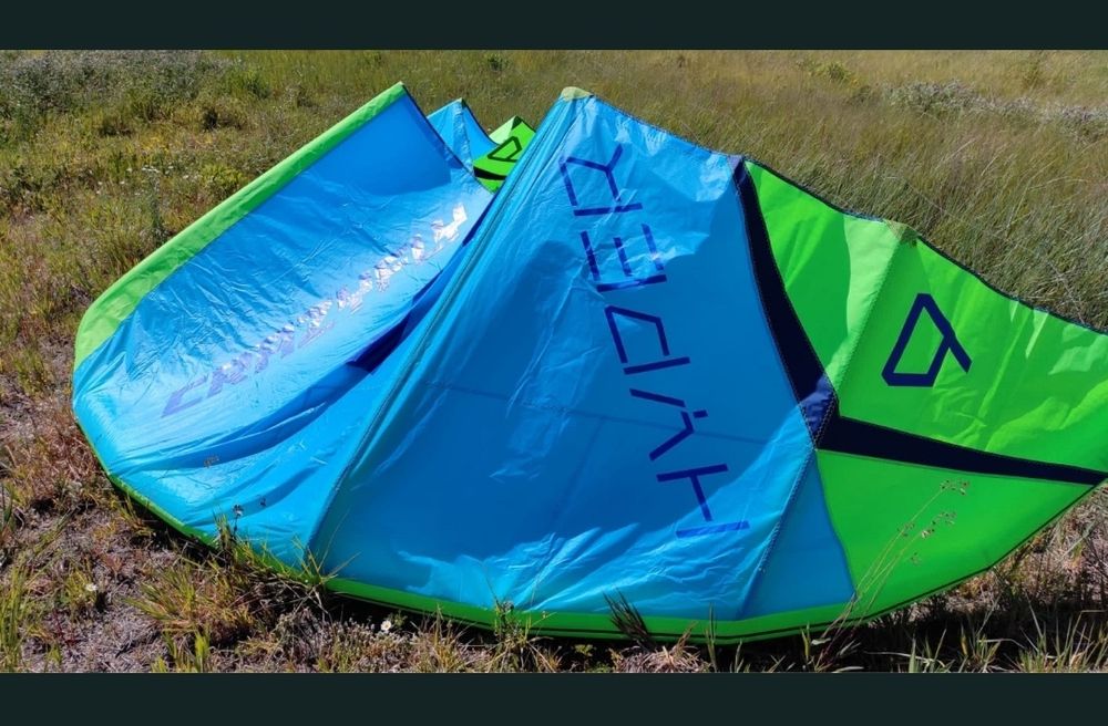 Equipamento kitesurf