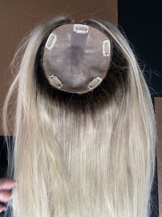 Toppernaturalny indyjski 50 cm blond mikroskóra tupet dopinka treska