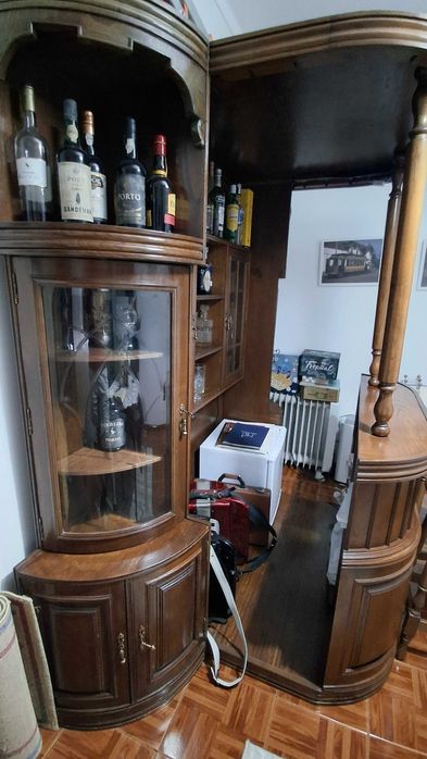 Bar madeira maciça (aos burlões, não percam tempo)