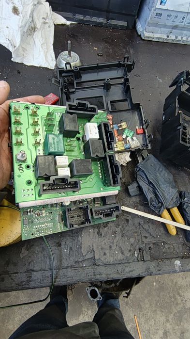 Eletricista auto e programador