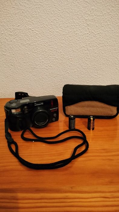 Máquina fotográfica de rolo Olympus /1993