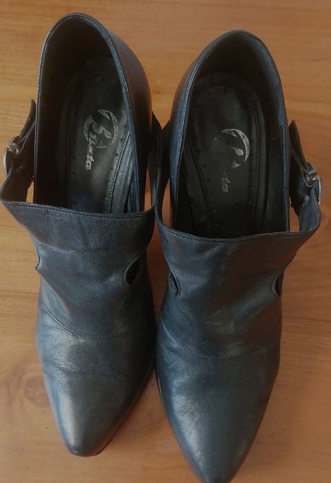 Buty damskie Bata
