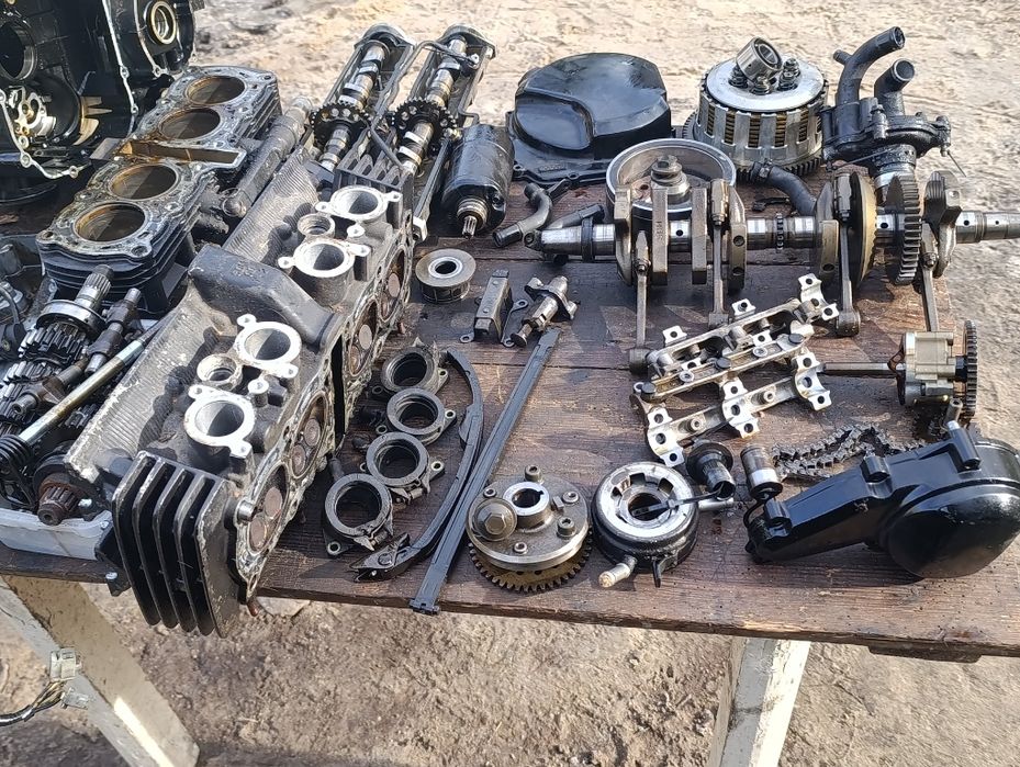 Części silnika Yamaha FZS 600 Fazer 98 - 03 r 5DM silnik głowica J3