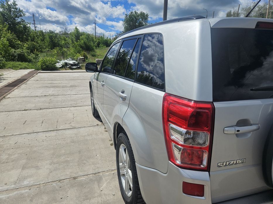 Suzuki Grand Vitara 2.0 бензин 2007 року
