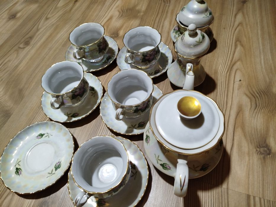 Чайний  сервіс " Шипшина "