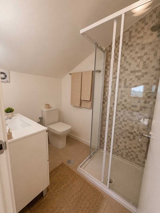 Quarto com WC privativo Penalva Santo António da Charneca