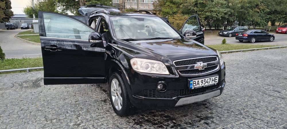 Продам Шевроле Каптиву 2.0 дизель.