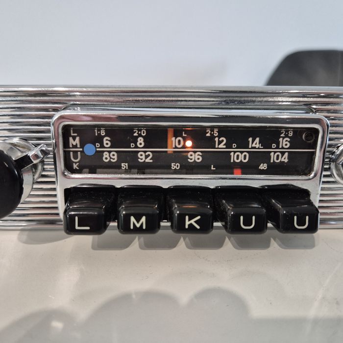 Zabytkowe radio BLAUPUNKT LMKU z lat 60 z bluetooth mp3